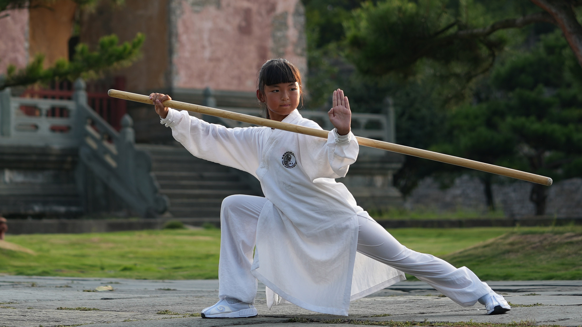 Kung fu girl on a mission to learn Wudang Eight Immortals Staff