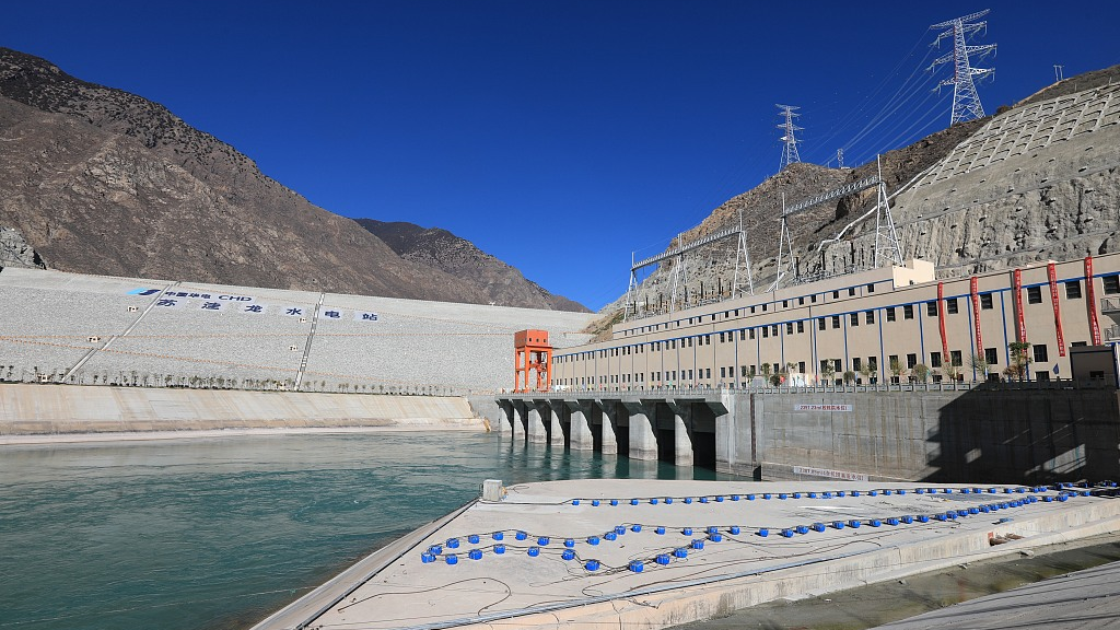 The Suwalong Hydropower Station, with a designed capacity of 1.2 million kilowatts, at upper reaches of the Jinsha River, November 30, 2022. /CFP