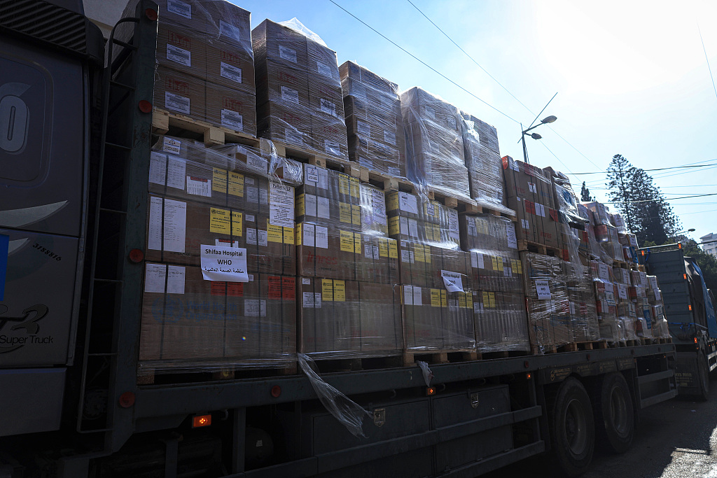 Medical aid aboard an International Committee of the Red Cross truck convoy near the Al-Shifa medical hospital in Gaza City, Gaza, on November 7, 2023. /CFP