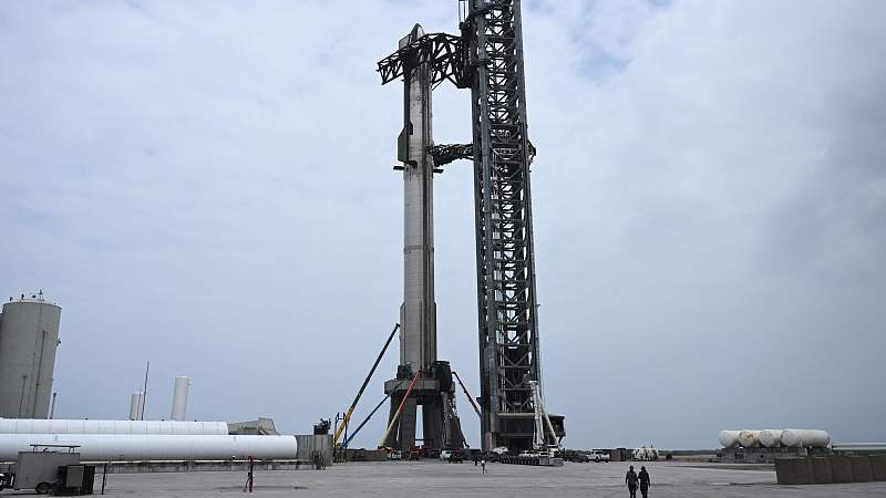 The SpaceX Starship rocket readies for its first launch at the SpaceX Starbase in Boca Chica, Texas, U.S., April 18, 2023. /CFP