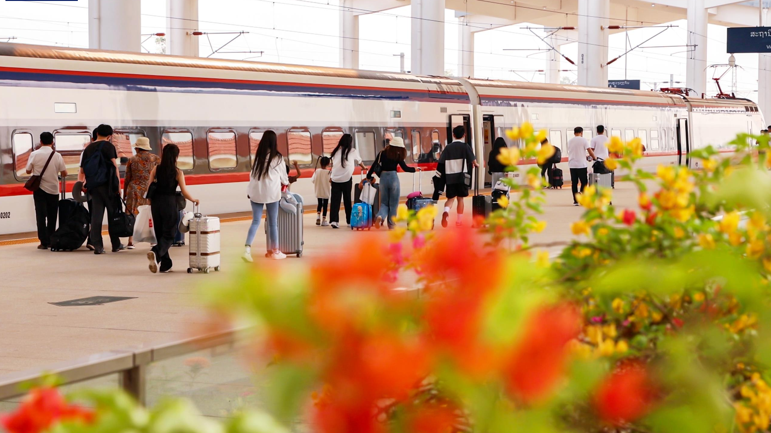 Passengers at the Vientiane Railway Station in Laos. /China Media Group