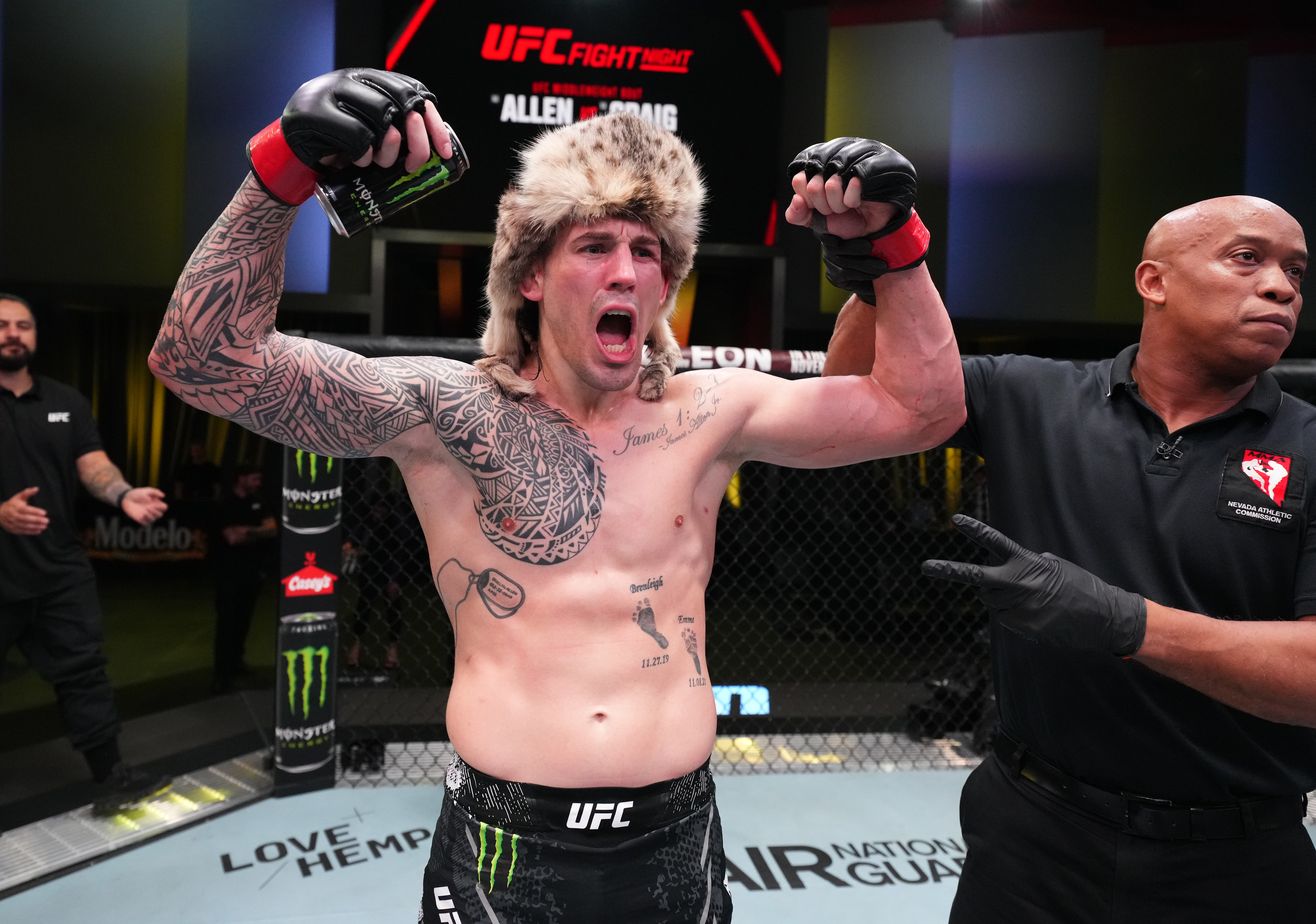 Brendan Allen (L) of the U.S. is announced the winner over Paul Craig of Scotland in the middleweight fight at Ultimate Fighting Championship Fight Night at the Apex Facility in Las Vegas, Nevada, November 18, 2023. /CFP