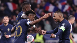 Record-breaker Mbappe leads France to 1-0 win over Greece