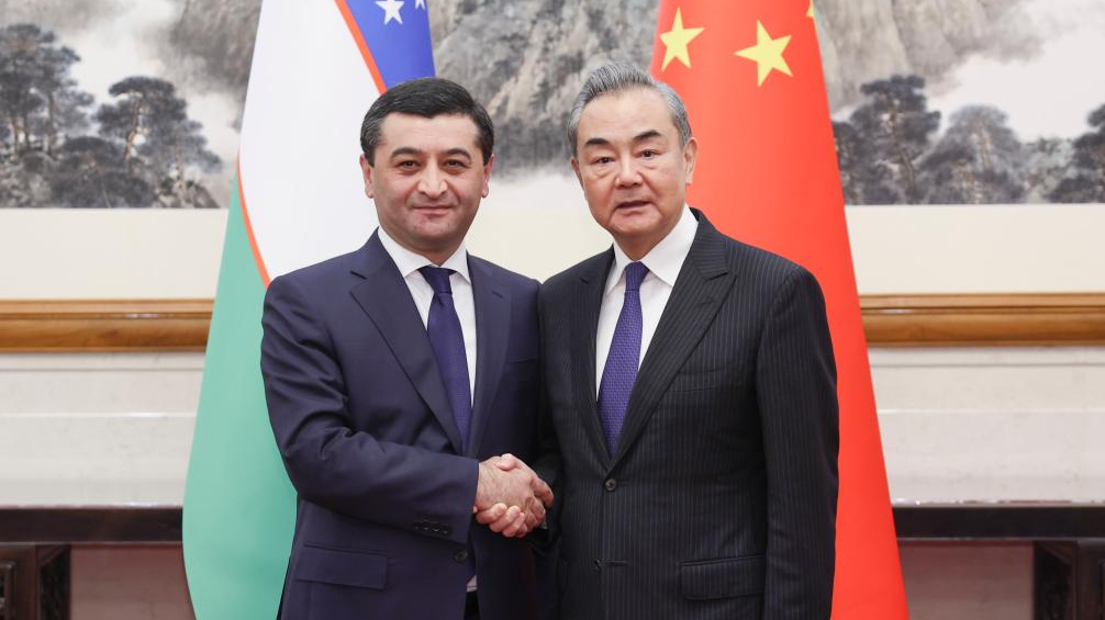 Chinese Foreign Minister Wang Yi (R), also a member of the Political Bureau of the CPC Central Committee, holds the First China-Uzbekistan Foreign Ministers' Strategic Dialogue with Uzbekistan's Minister of Foreign Affairs Bakhtiyor Saidov, Beijing, China, November 21, 2023. /Xinhua