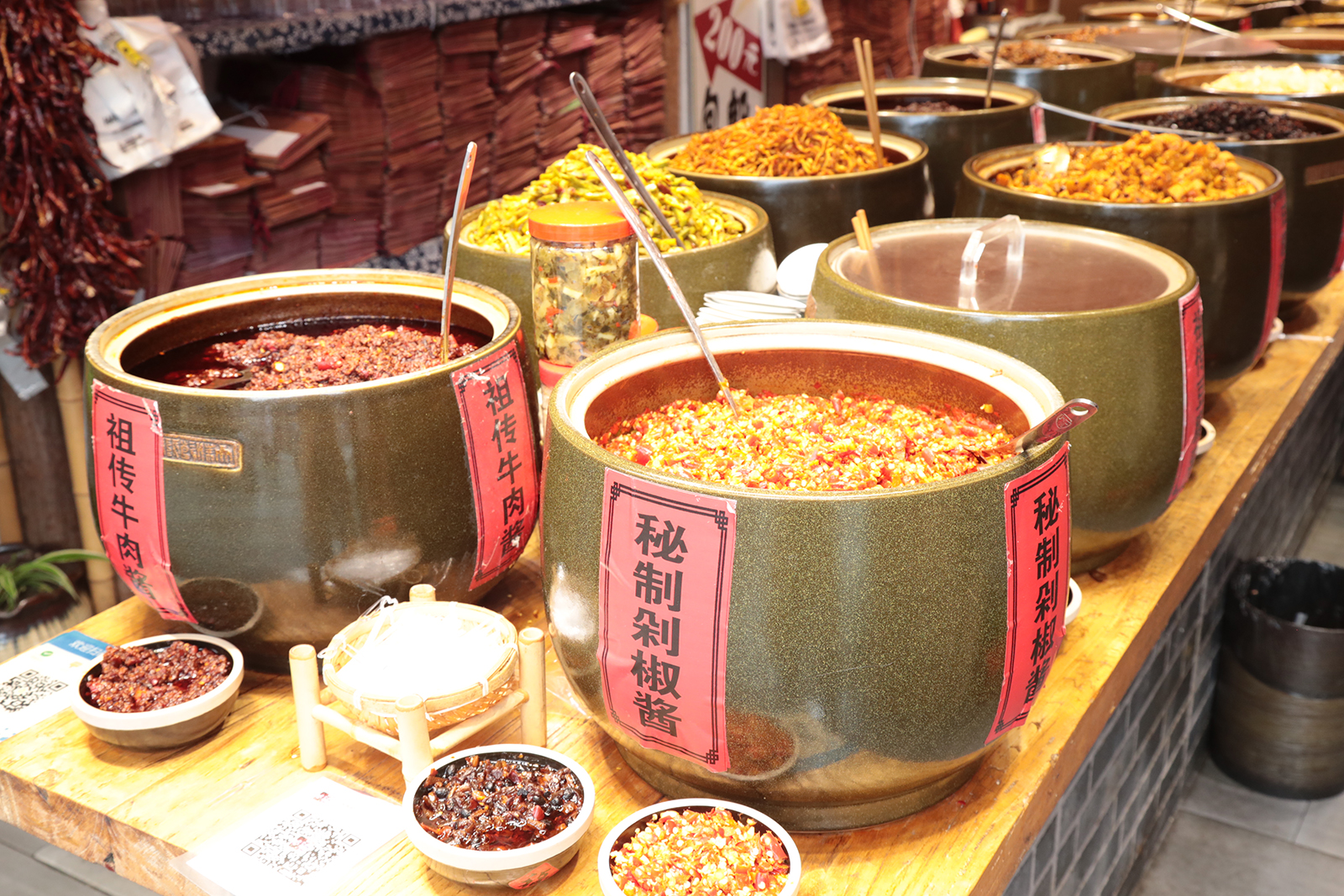 Various kinds of sauces are on display at a shop on Qinghefang Street in Hangzhou, Zhejiang Province. /CGTN