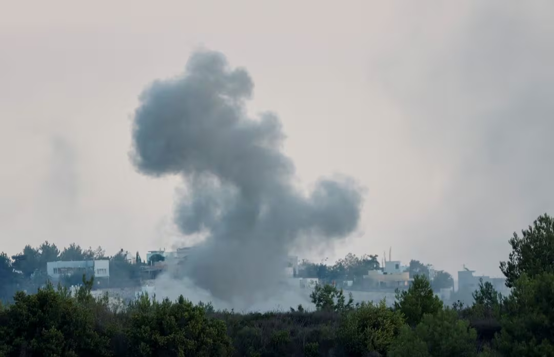 A smoke cloud is seen from Alma Al-Shaab in southern Lebanon, near the border with Israel, after Israeli shelling, October 13, 2023. /Reuters