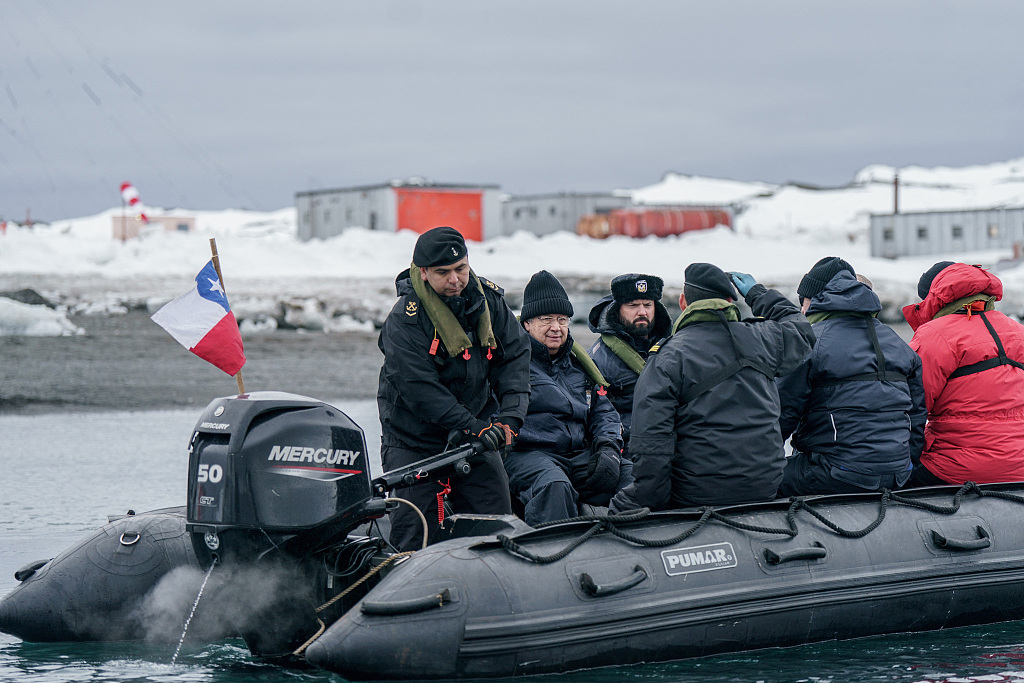 Chilean President Gabriel Boric (3-L) and UN Secretary-General Antonio Guterres (2-L) on a boat during an official visit to Eduardo Frei Air Force Base at King George Island, South Shetlands, Antarctica on November 23, 2023. /CFP