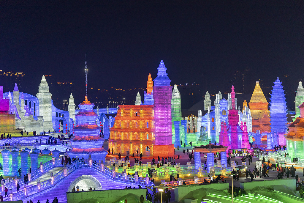 A night view of Harbin Ice-Snow World theme park in Harbin, northeast China's Heilongjiang Province. /CFP