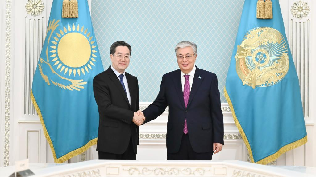 Chinese Vice Premier Ding Xuexiang (L), also a member of the Standing Committee of the Political Bureau of the CPC Central Committee, meets with Kazakh President Kassym-Jomart Tokayev in Astana, Kazakhstan, November 27, 2023. /Xinhua