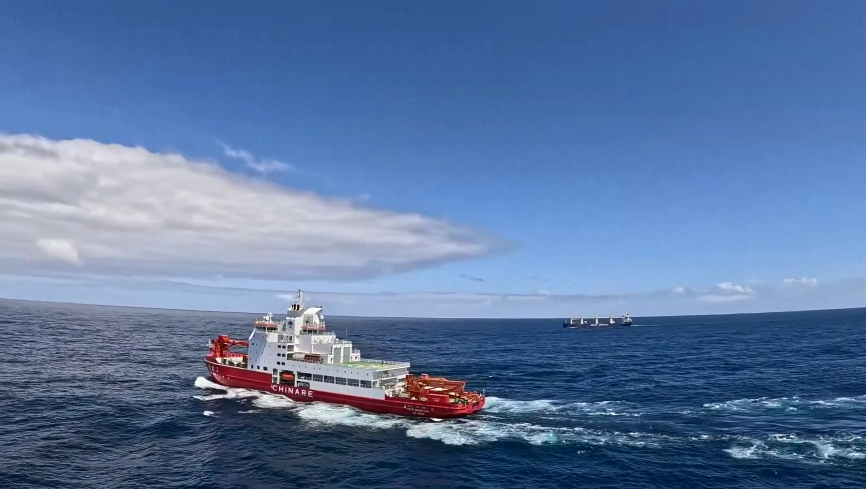 Chinese research icebreaker Xuelong 2 and supply vessel Tianhui cross through the belt of prevailing westerlies, November 28, 2023. /China Media Group