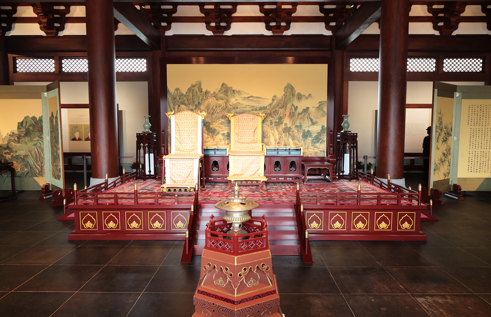 A view inside the reconstructed Chonghua Hall of the Deshou Palace Ruins Museum in Hangzhou, Zhejiang Province. /CGTN