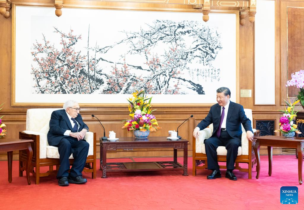 Chinese President Xi Jinping meets with former U.S. Secretary of State Henry Kissinger at the Diaoyutai State Guesthouse in Beijing, capital of China, July 20, 2023. /Xinhua