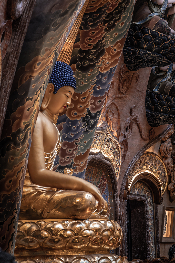 The interior of the Niushoushan Buddhist Cultural Park. /CFP