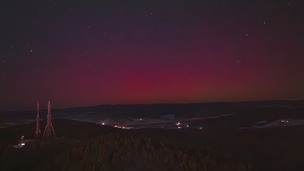 An aurora lights up Heilongjiang Province, China, December 1, 2023. /CFP
