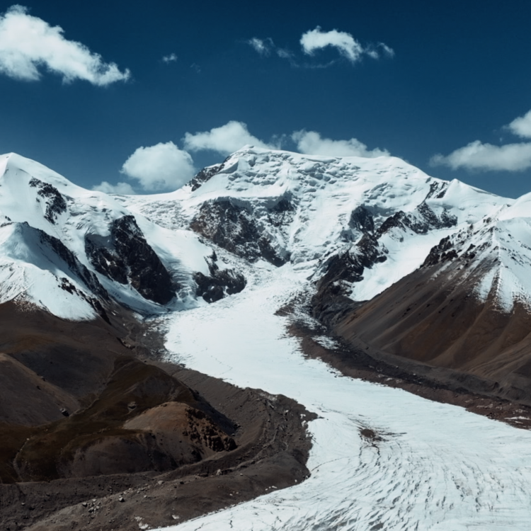 Bird's eye view of Sanjiangyuan The Amne Machin snow mountain CGTN