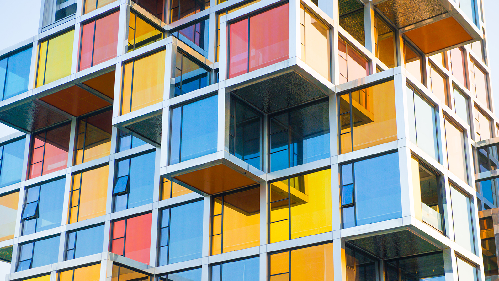 Colorful 'magic cube' building nears completion in Chengdu