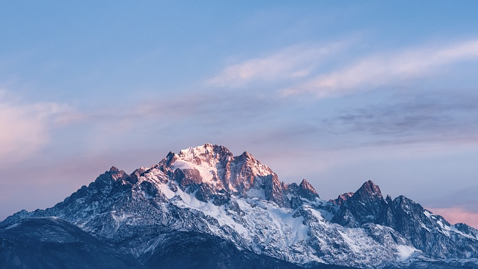 Live: Glorious view of Yulong Snow Mountain in SW China's Yunnan – Ep. 2