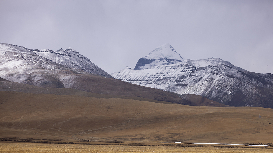 Live: Splendid winter view of Mount Kailash in China's Xizang Autonomous Region