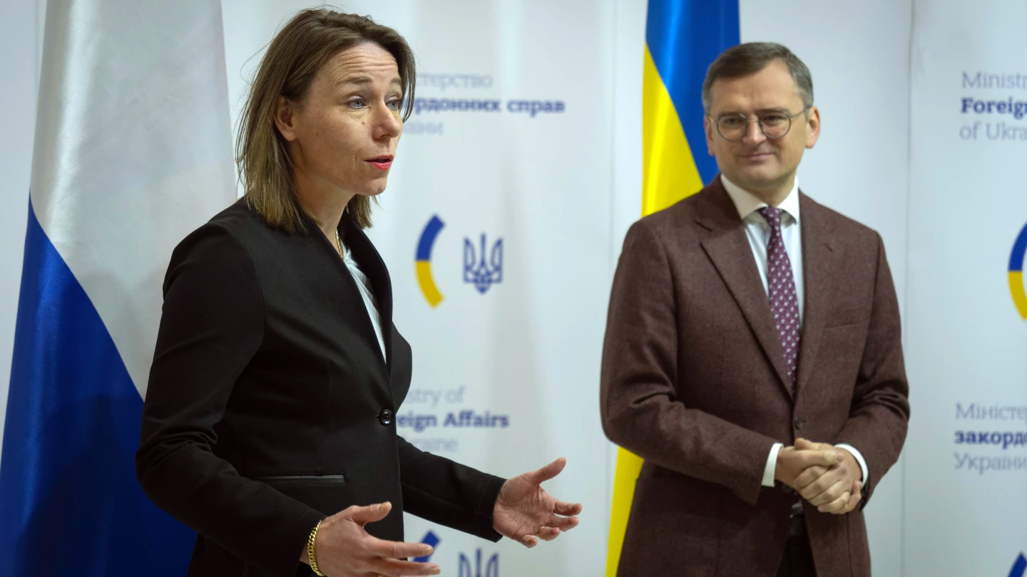 Dutch Foreign Minister Hanke Bruins Slot (L), and Ukrainian Foreign Minister Dmytro Kuleba attend a joint news conference following their talks in Kyiv, Ukraine, December 5, 2023. /AP