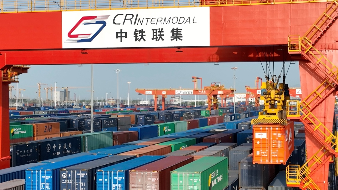 Goods to be exported to European countries are being loaded at the Xi'an International Port. /Courtesy of Xi'an International Port District Government