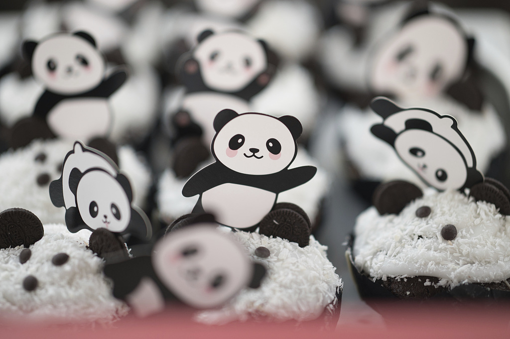 Panda muffins are for sale during a farewell event for pandas Meng Xiang and Meng Yuan, also known by their German names Pit and Paule, at the Berlin Zoo in Germany on December 8, 2023. /CFP