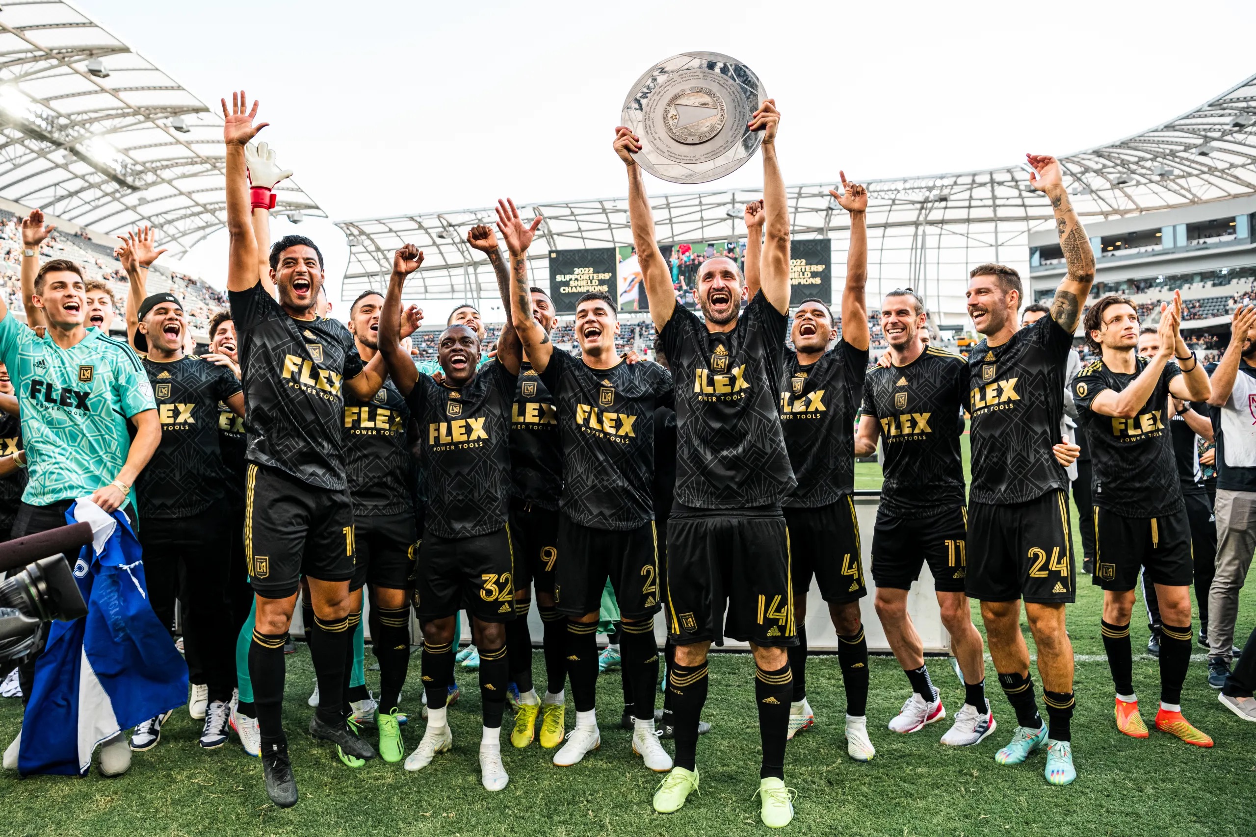 Giorgio Chiellini has lifted numerous trophies at Los Angeles FC in the Major Soccer League. /CFP