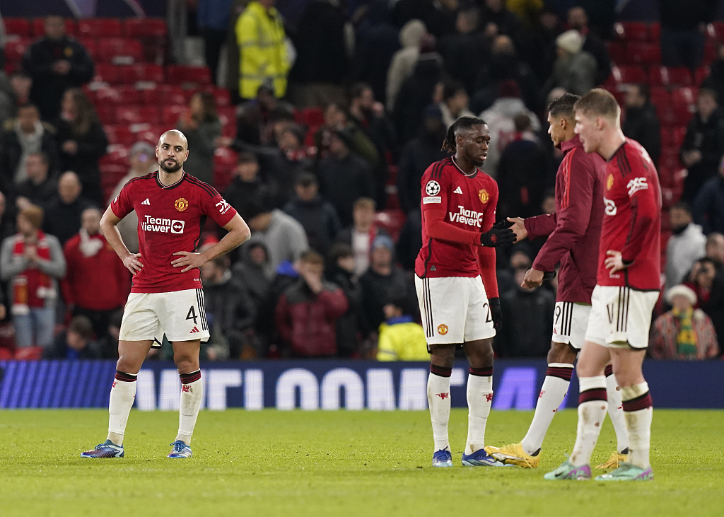 Players of Manchester United look on after the 1-0 loss to Bayern Munich in the UEFA Champions League group game at Old Trafford in Manchester, England, December 12, 2023. /CFP