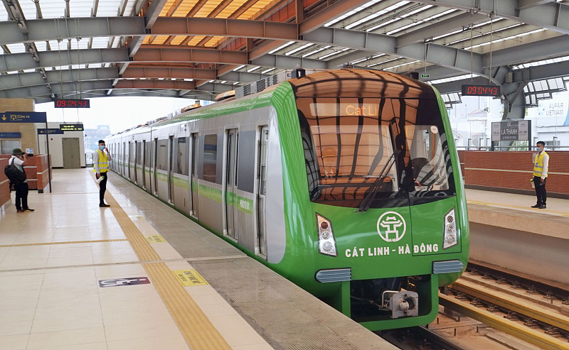 Vietnam's first metro line, a project undertaken by a Chinese company, begins commercial operation in Hanoi, November 6, 2021. /CFP
