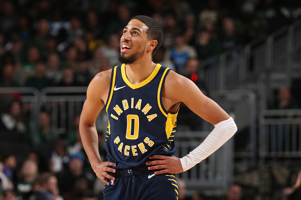 Tyrese Haliburton of the Indiana Pacers looks on in the game against the Milwaukee Bucks at Fiserv Forum in Milwaukee, Wisconsin, December 13, 2023. /CFP