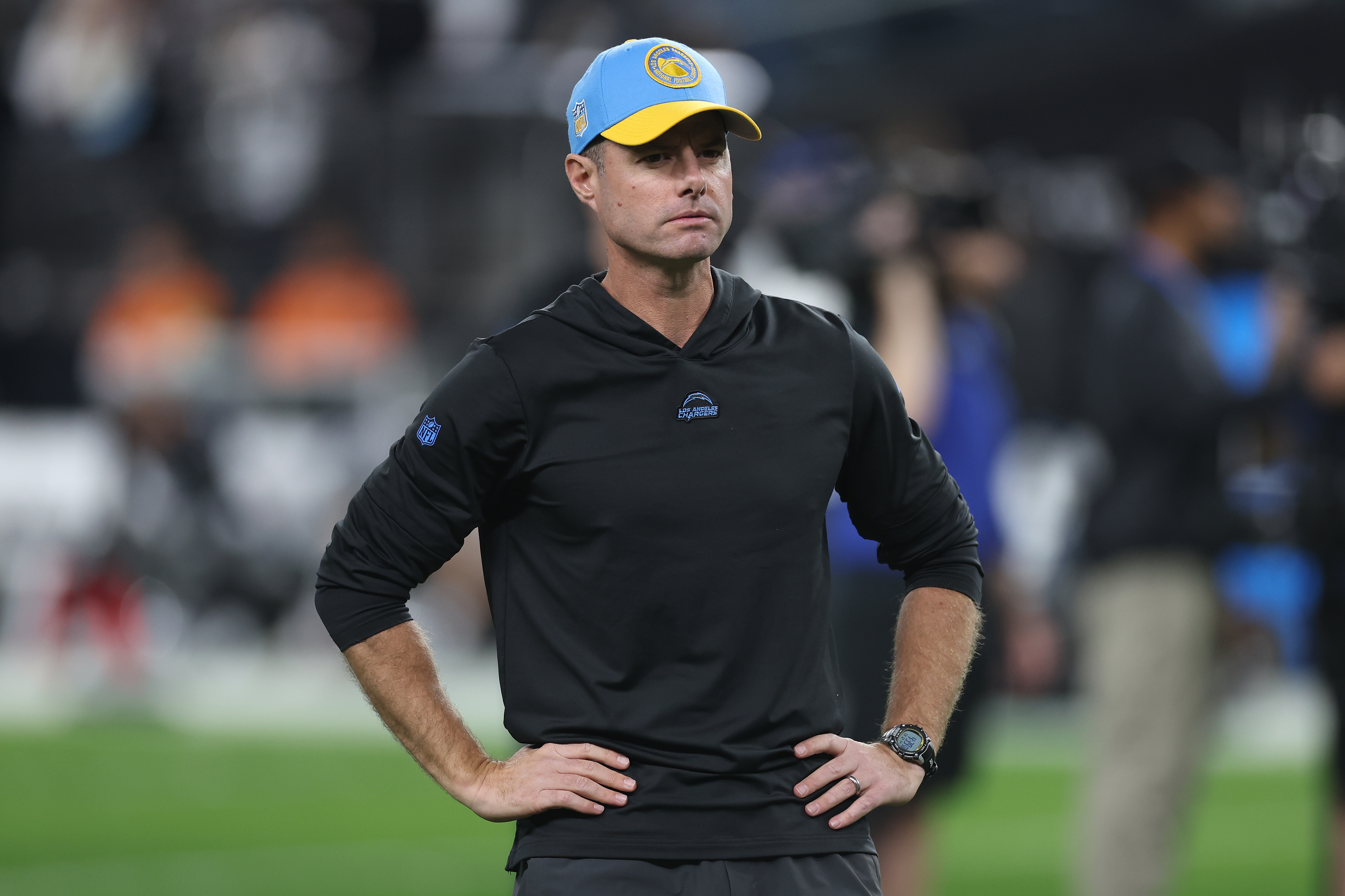 Brandon Staley, head coach of the Los Angeles Chargers, looks on during the game against the Las Vegas Raiders at Allegiant Stadium in Paradise, Nevada, December 14, 2023. /CFP