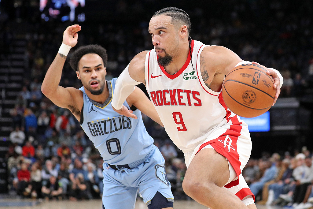 Dillon Brooks (#9) of the Houston Rockets penetrates in the game against the Memphis Grizzlies at FedExForum in Memphis, Tennessee, December 15, 2023. /CFP