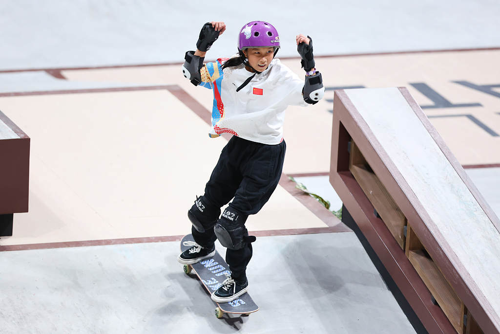 Cui Chenxi of China competes in the women's quarterfinals at the World Skateboarding Tour Street World Championship final in Tokyo, Japan, December 15, 2023. /CFP