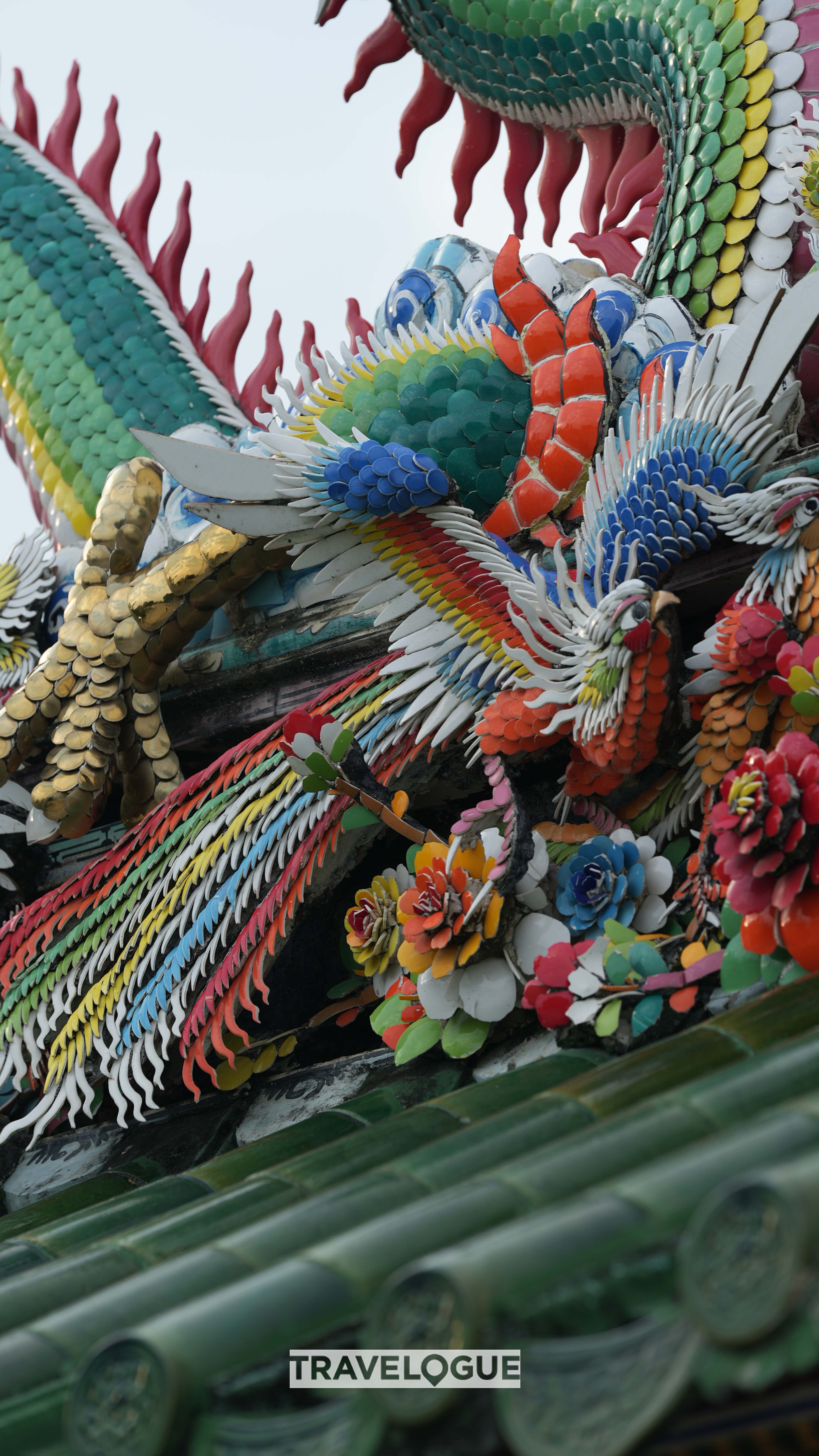 An undated photo shows intricate statues made from pieces of broken plates and bowls in Chaozhou, Guangdong Province. /CGTN