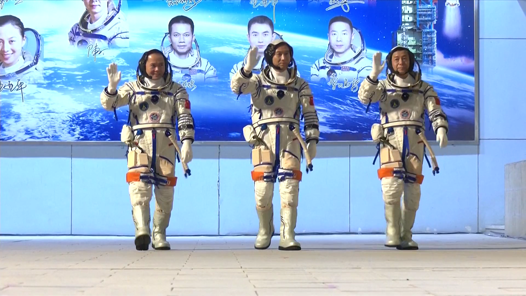 A send-off ceremony for the Shenzhou-15 crew was held at the Jiuquan Satellite Launch Center, November 29, 2022. /CFP