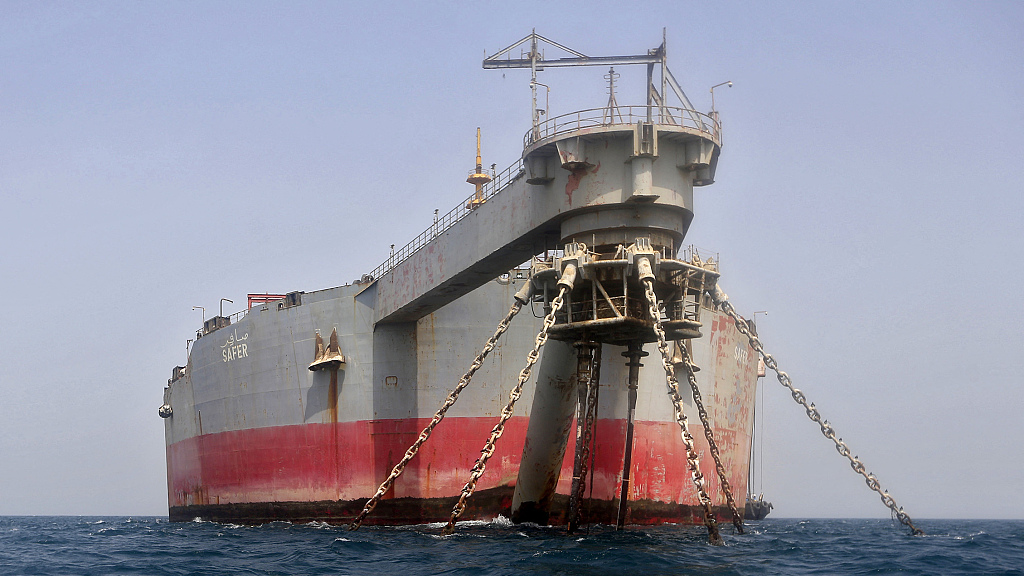 The beleaguered FSO Safer oil tanker in the Red Sea, off the coast of Yemen's rebel-held Ras Issa port in the western Hodeida province, during operations to remove more than a million barrels of oil from the tanker vessel, on June 12, 2023. /CFP