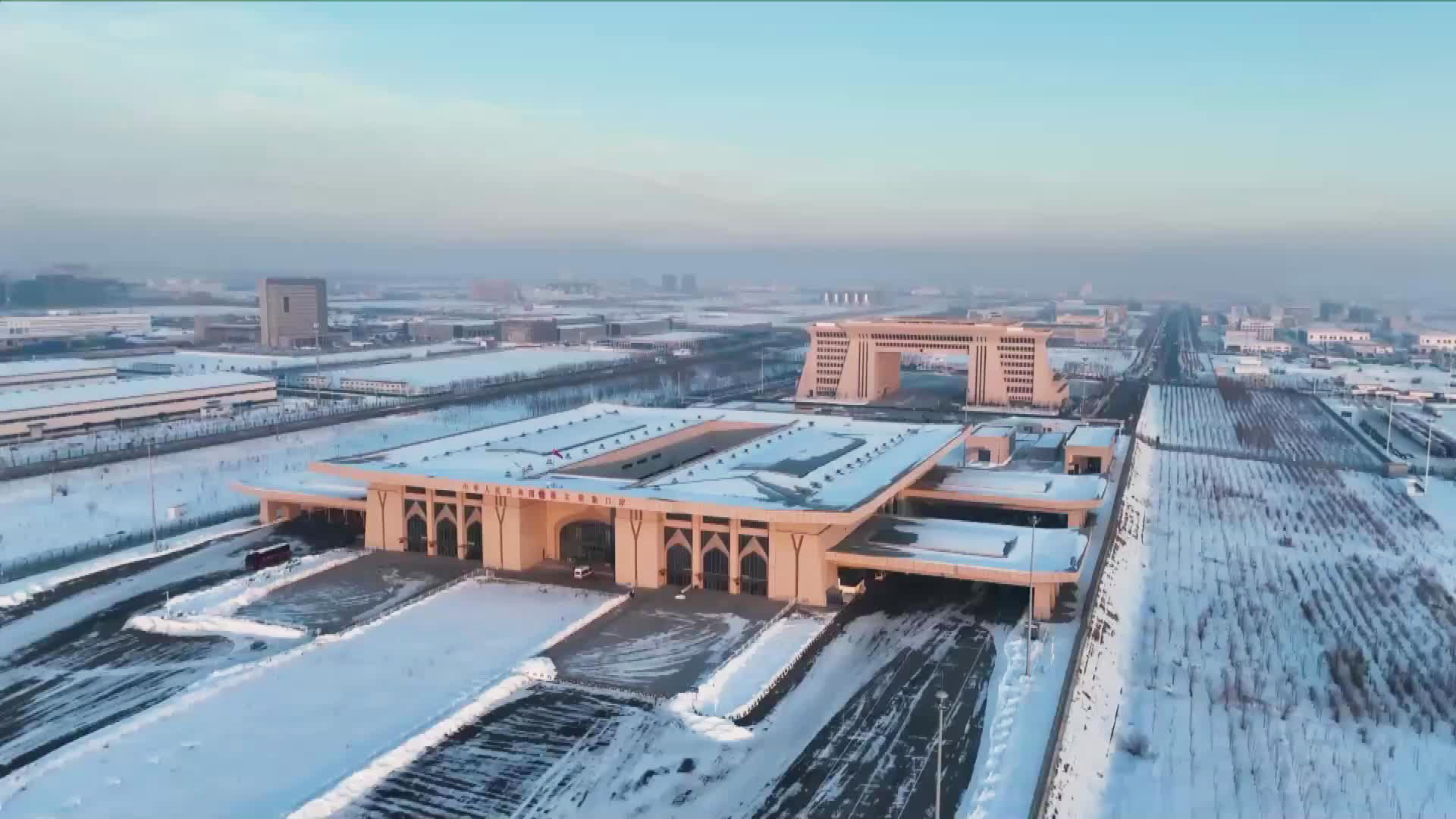 Live: Winter view of Khorgos in northwest China's Xinjiang