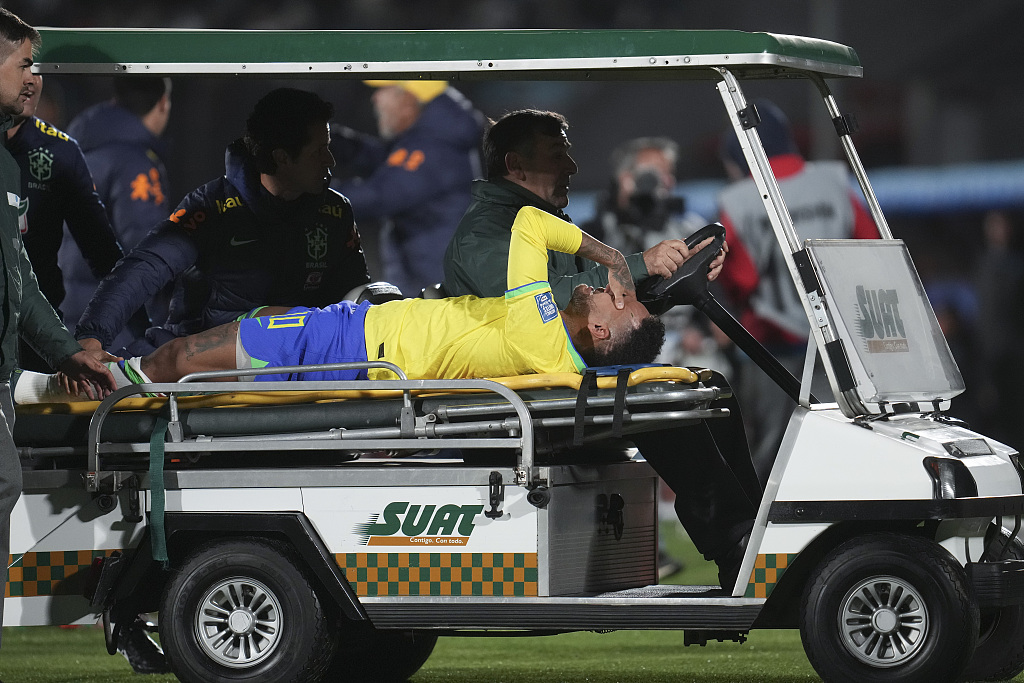 Neymar of Brazil exits the 2026 FIFA World Cup South American qualifier game against Uruguay at the Centenario Stadium in Montevideo, Uruguay, October 17, 2023. /CFP