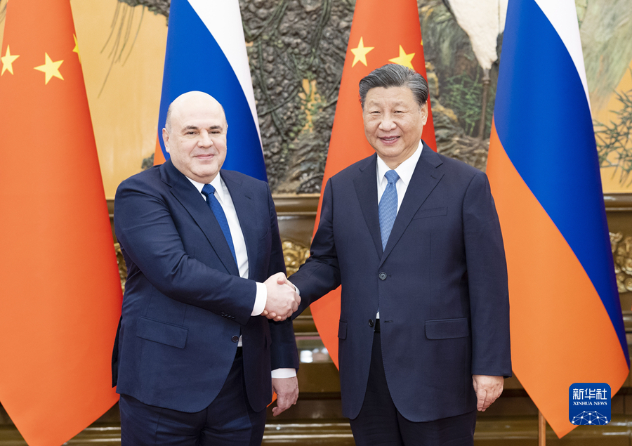 Chinese President Xi Jinping (R) meets with Russian Prime Minister Mikhail Mishustin in Beijing, China, December 20, 2023. /Xinhua
