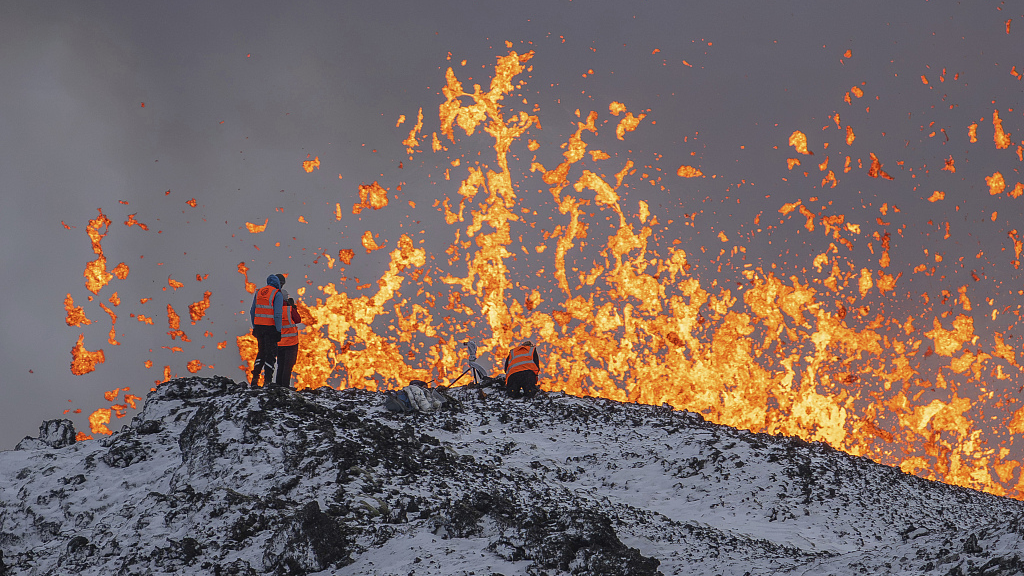 Lava flows continue to decrease, flights not affected in Iceland