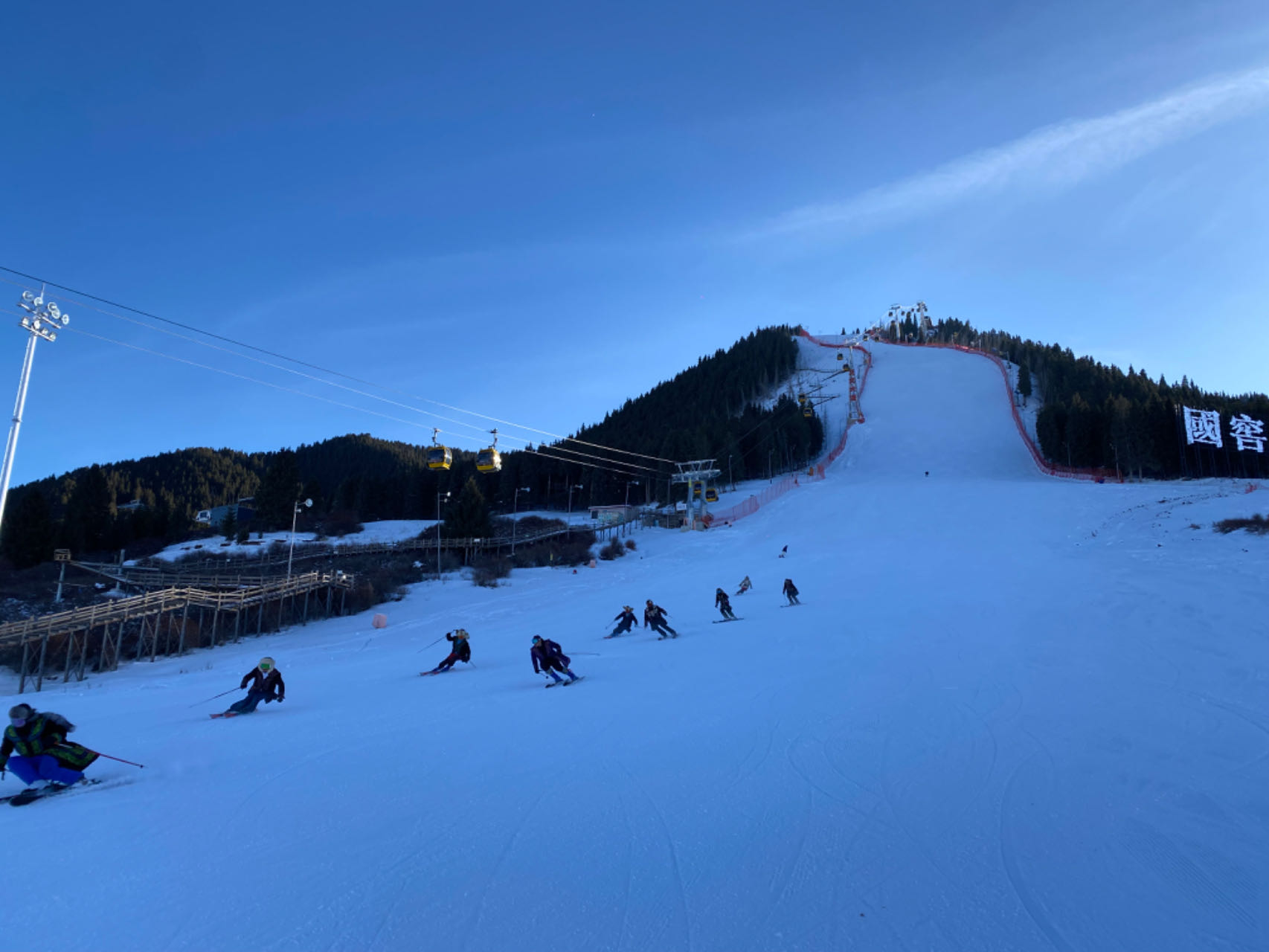 Fairy tale landscape, booming ice-snow tourism in Xinjiang