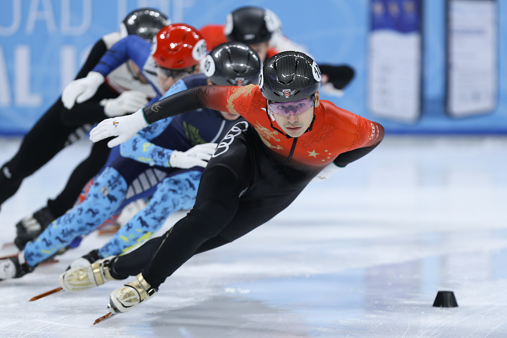 China's Liu Shaoang competes during the men's 1000-meter heat at the ISU World Cup Short Track Speed Skating series in Beijing, China, December 8, 2023. /CFP