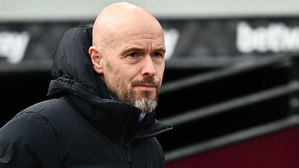 Manchester United manager Erik ten Hag looks on during their Premier League clash with West Ham United at London Stadium in London, England, December 23, 2023. /CFP