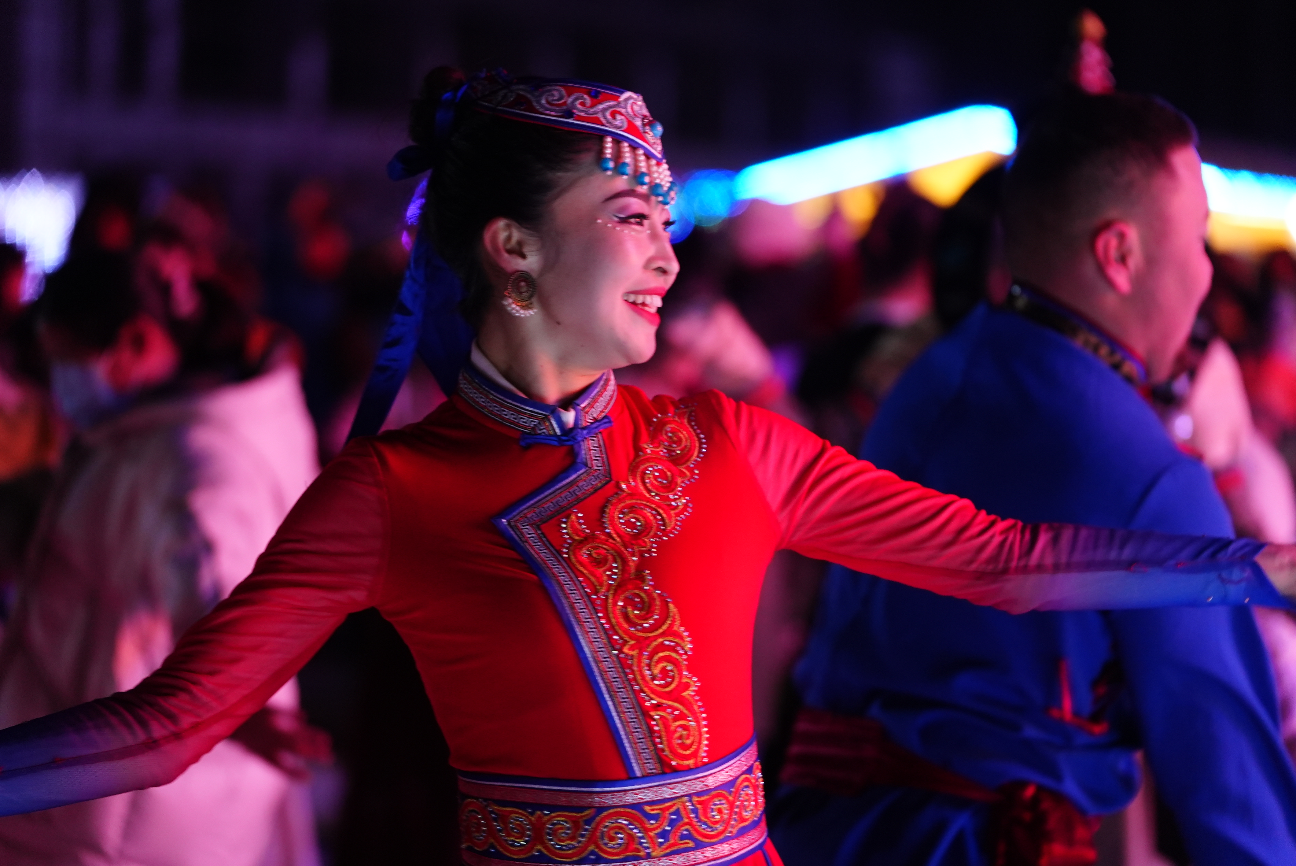 A performance in the snow village in Tekes County, northwest China's Xinjiang Uygur Autonomous Region, December 22, 2023. /CGTN