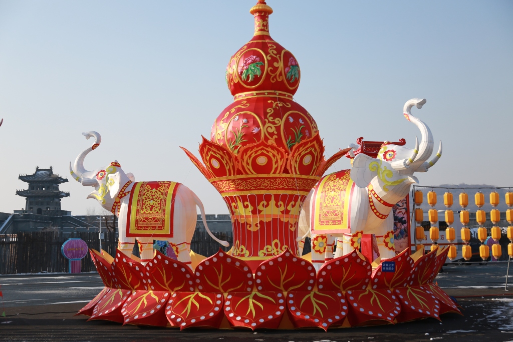 Festive lanterns are ready at Guandong Movie Town in Shenyang, northeast China's Liaoning Province, on December 28, 2023. /CFP