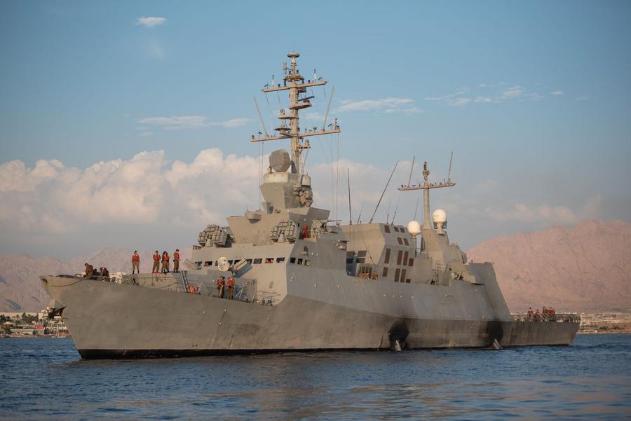 2023年11月1日，一艘以色列海军导弹艇出现在红海地区。/新华社