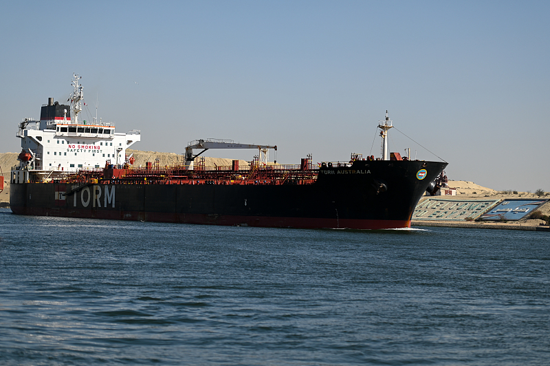 A ship transits the Suez Canal towards the Red Sea in Ismailia, Egypt, January 10, 2024. /CFP