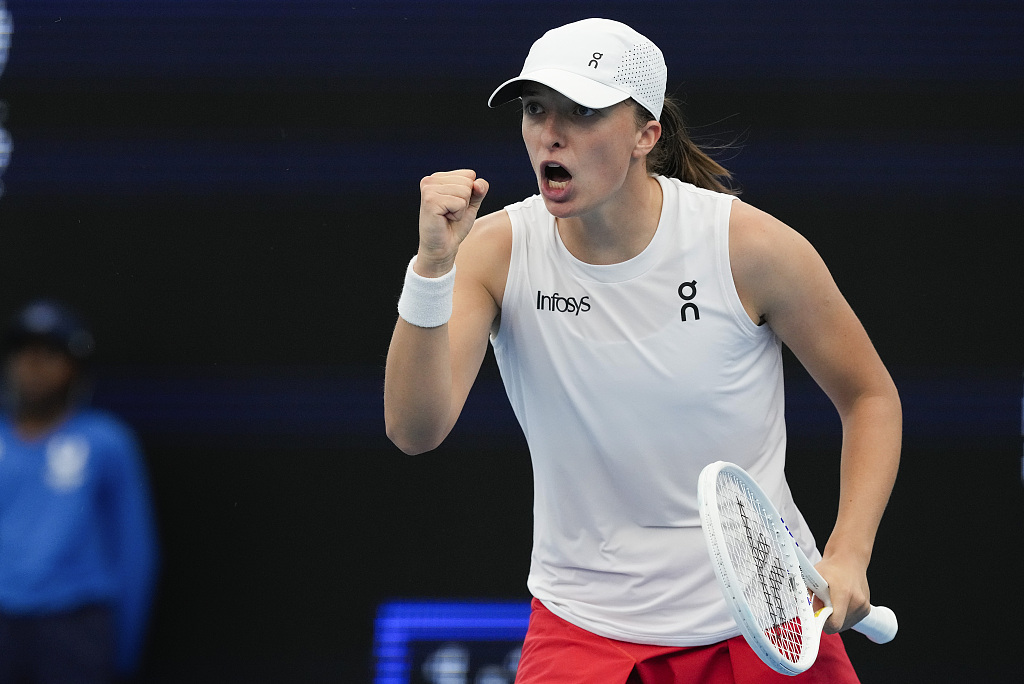 Iga Swiatek of Poland reacts after winning a point against Caroline Garcia of France (not pictured) during their United Cup match in Sydney, Australia, January 6, 2024. /CFP