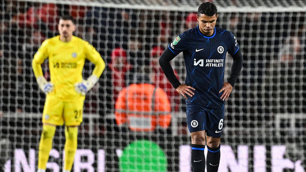 Chelsea's Thiago Silva (R) in frustration after their League Cup clash with Middlesbrough at the Riverside Stadium in Middlesbrough, England, January 9, 2024. /CFP