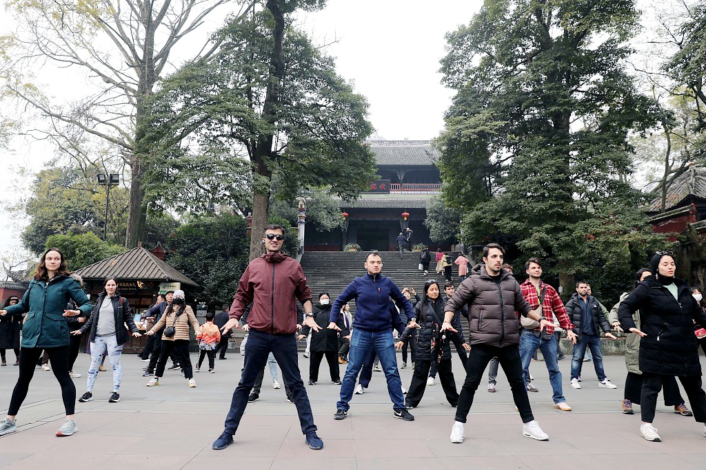 A group of Columbia University students learn Taoist martial arts in Dujiangyan, Sichuan Province on January 8, 2024. /CFP