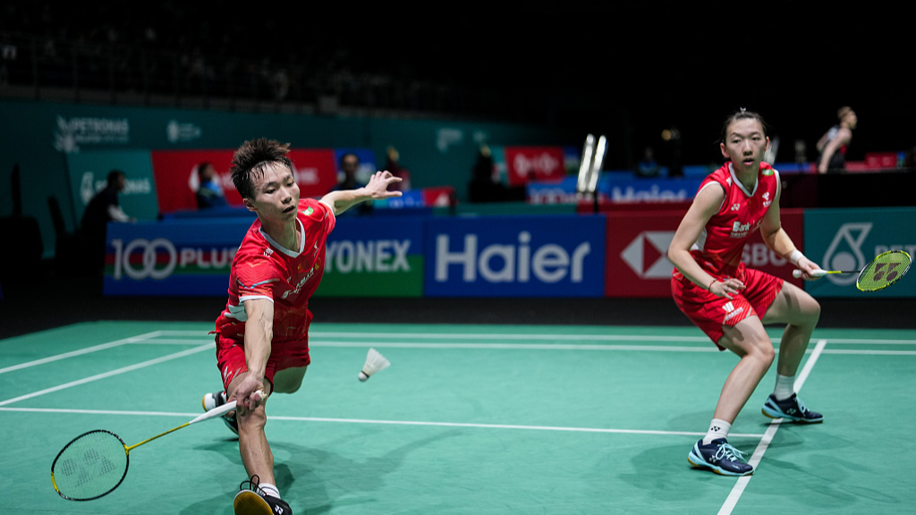Chinese shuttlers advance in all events to Malaysia Open last 8
